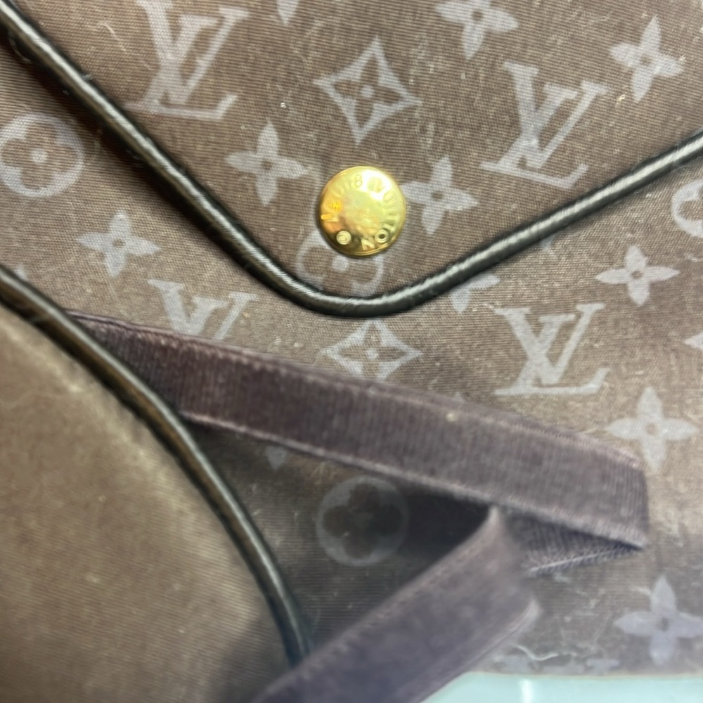 LOUIS VUITTON FLIGHT PILLOW & EYE MASK W/CASE - Picture 3 of 6